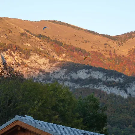 Aux 3 Biches Bed & Breakfast 3*