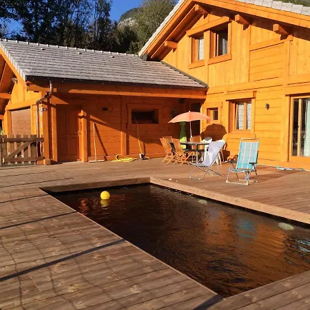 Aux 3 Biches Bed & Breakfast Mieussy